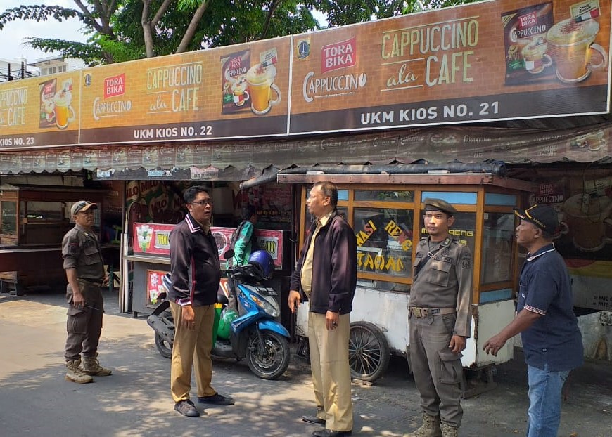 Monitoring Penataan Pedagang Kaki Lima pada Lokasi Sementara